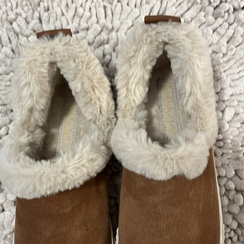 Timberland Woman’s Tan Rust Suede Faux Fur Ankle Slip On Sneaker Booties Sz 6.5